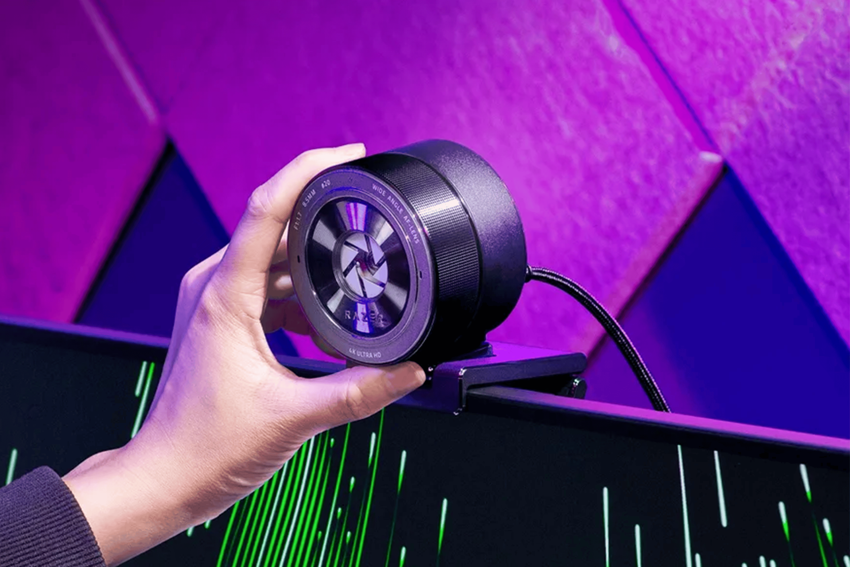 Razer - Kiyo_Rectangle (1920x2880) - 01_Kiyo Pro Ultra